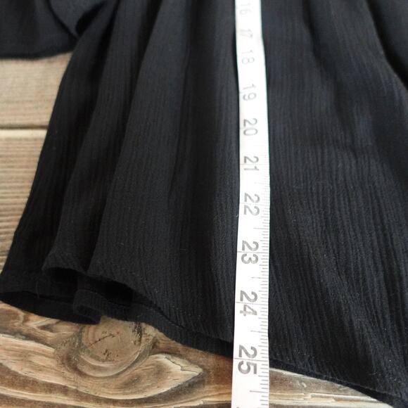 Neiman Marcus Shirt Womens Large Black Lace Crochet Boho Peasant Top Whimsigoth - Picture 7 of 9